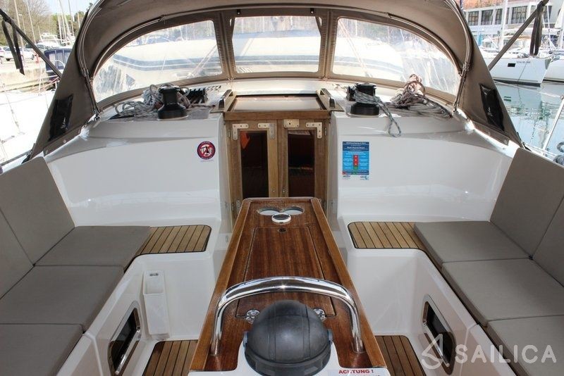 Bavaria 46 Cruiser - Yacht Charter Sailica