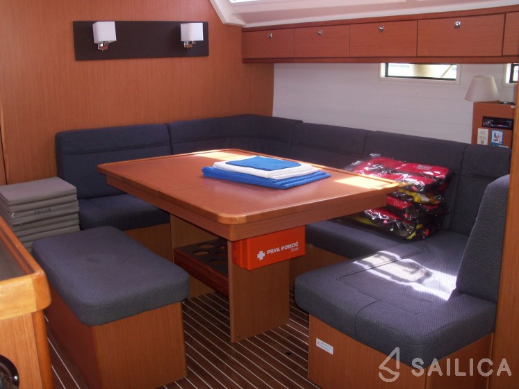 Bavaria 46 Cruiser - Yacht Charter Sailica