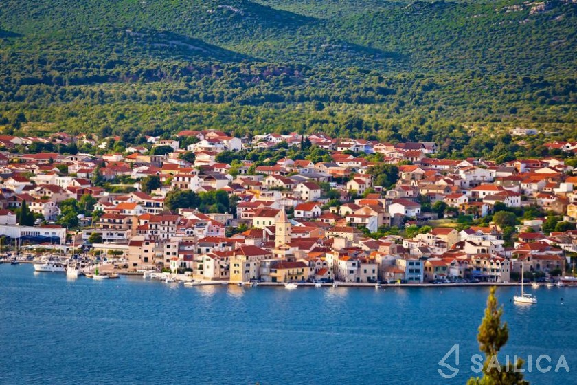 Sun Odyssey 410 - Yacht Charter Sailica