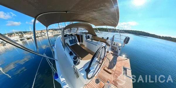 Sun Odyssey 410 - Yacht Charter Sailica