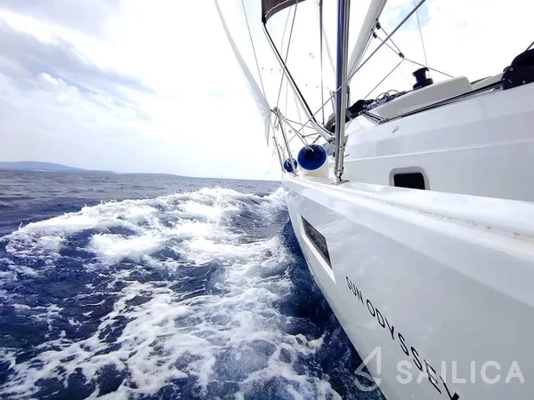 Sun Odyssey 410 - Yacht Charter Sailica