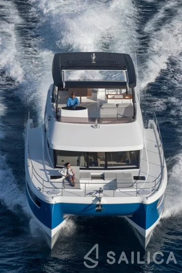 Fountaine Pajot MY6 - Yacht Charter Sailica