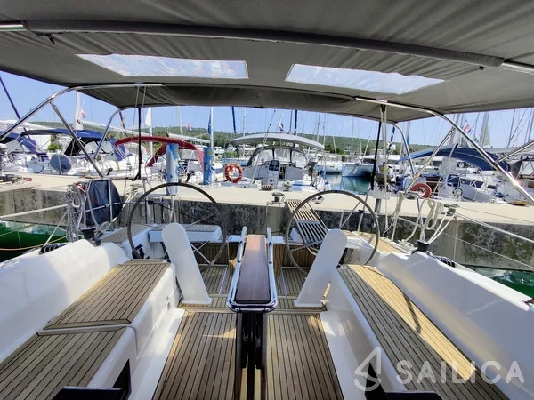 Hanse 388 - Yacht Charter Sailica