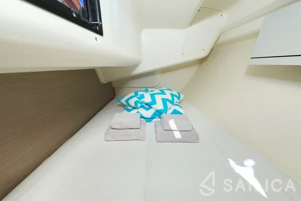 Hanse 418 - Yacht Charter Sailica