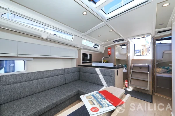 Hanse 418 - Yacht Charter Sailica