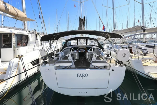 Hanse 418 - Yacht Charter Sailica