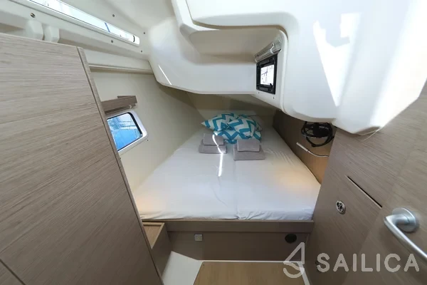 Hanse 418 - Yacht Charter Sailica