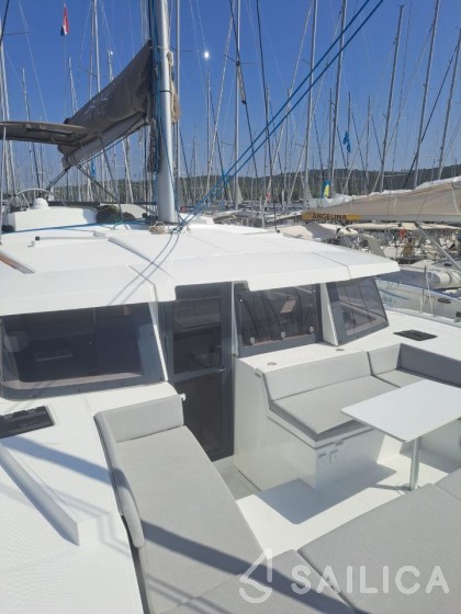 Bali 4.2 - Yacht Charter Sailica