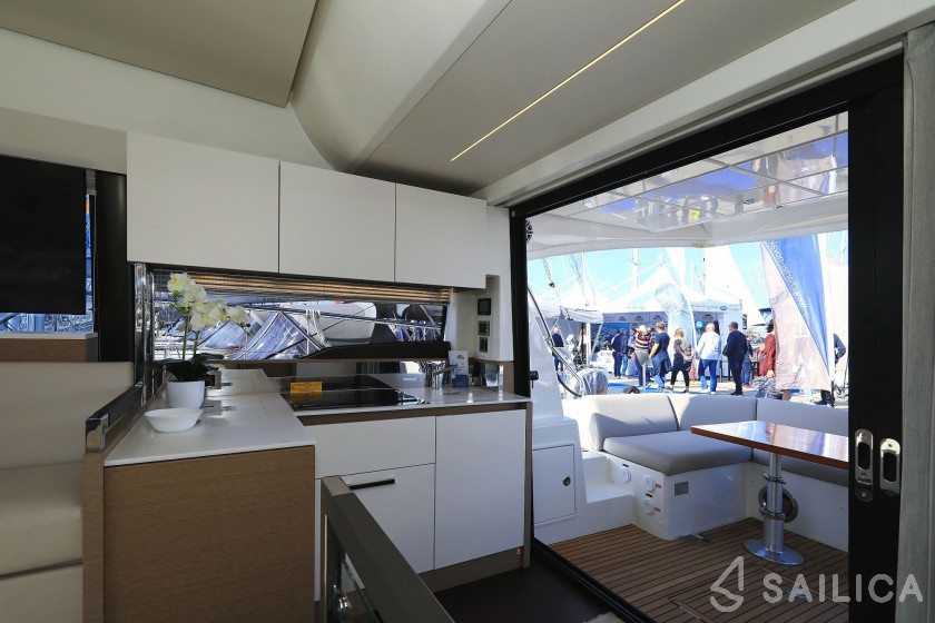 Prestige 46 Fly - Yacht Charter Sailica