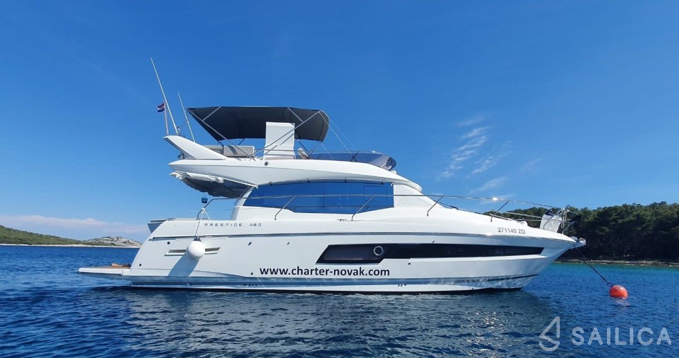 Prestige 46 Fly - Yacht Charter Sailica