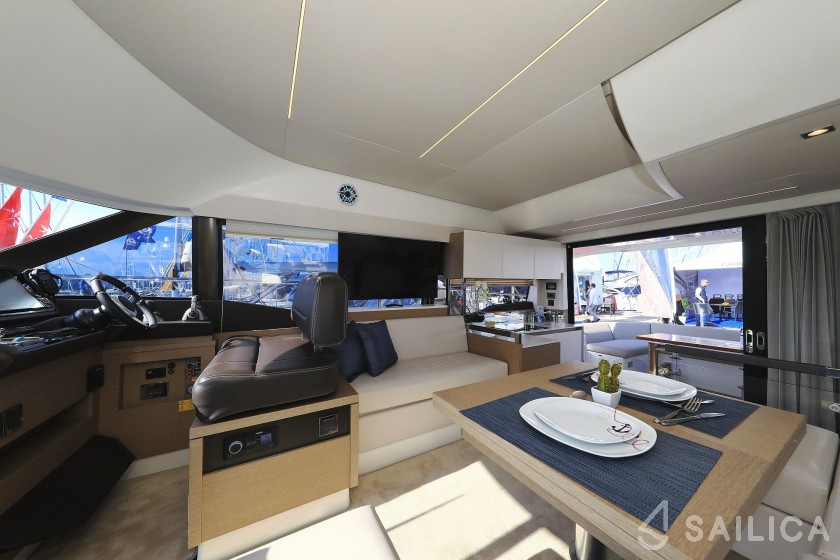 Prestige 46 Fly - Yacht Charter Sailica