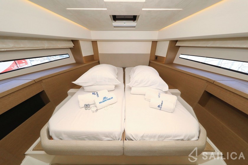 Prestige 46 Fly - Yacht Charter Sailica