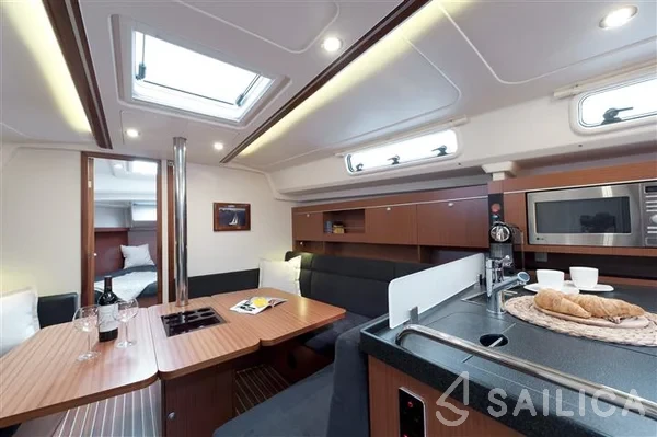 Hanse 385 - Yacht Charter Sailica