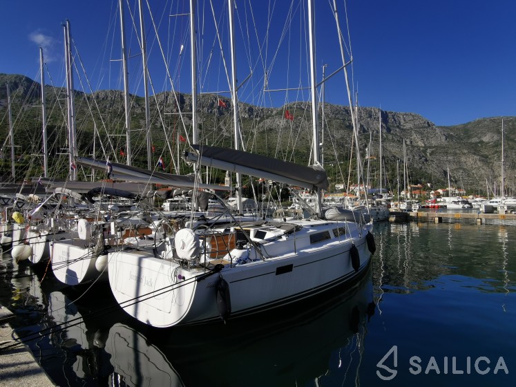 Hanse 385 - Yacht Charter Sailica