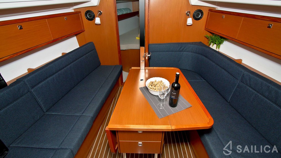 Bavaria 34 Cruiser - Yacht Charter Sailica
