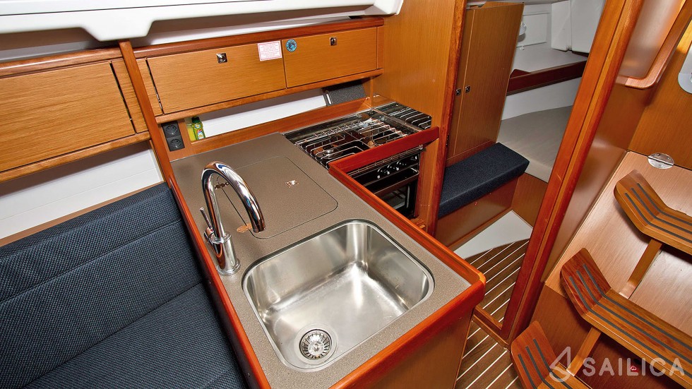 Bavaria 34 Cruiser - Yacht Charter Sailica
