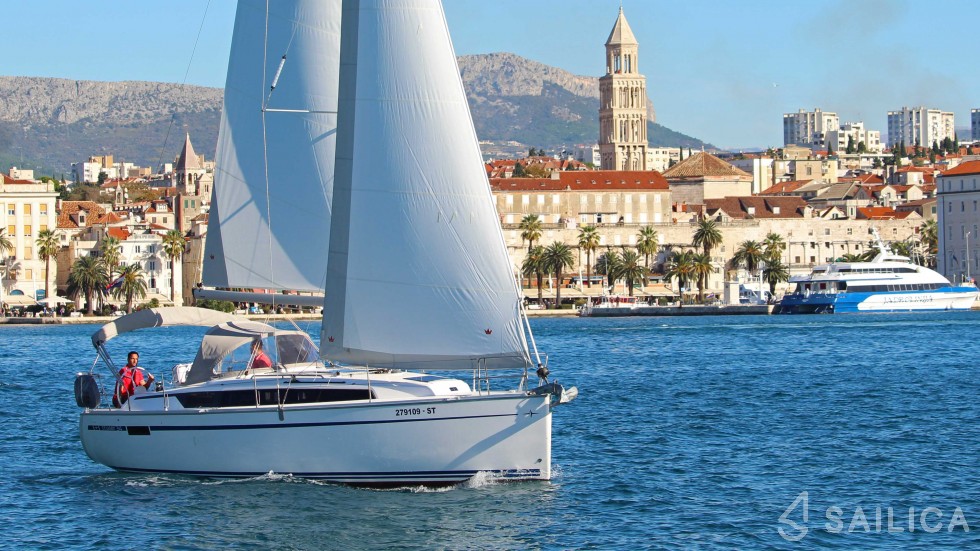 Bavaria 34 Cruiser - Yacht Charter Sailica