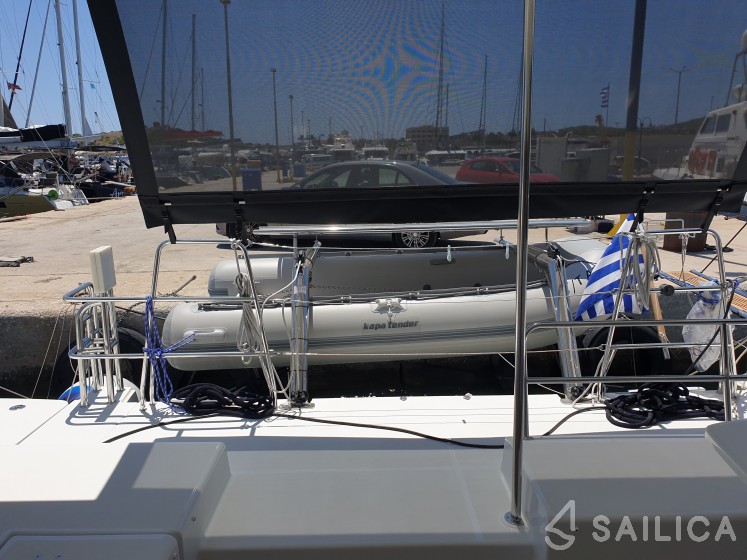 Lagoon 450  Flybridge - Yacht Charter Sailica