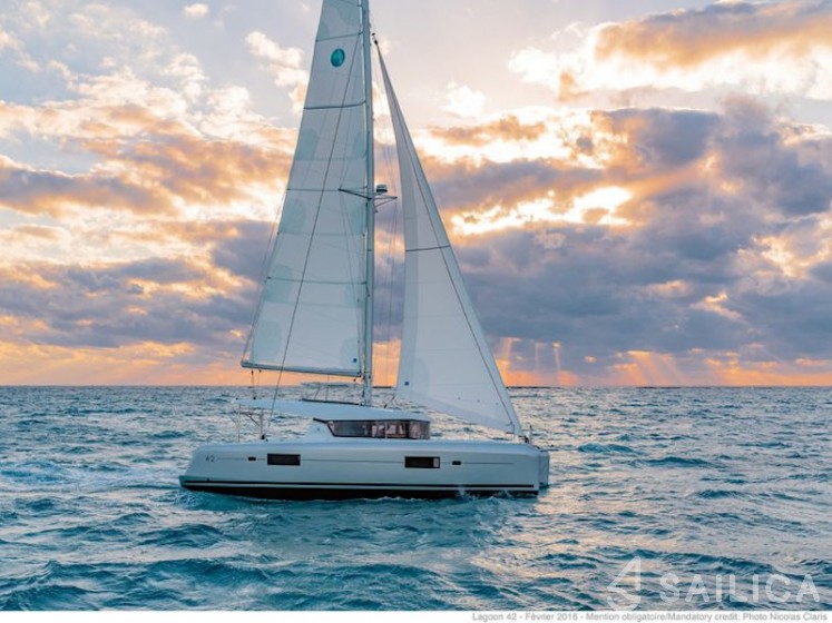 Lagoon 42 - Yacht Charter Sailica