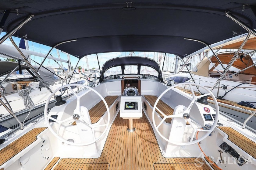 Bavaria 41 Cruiser - Yacht Charter Sailica
