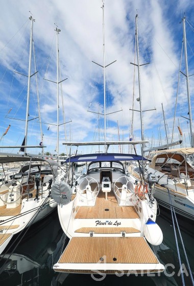 Bavaria 41 Cruiser - Yacht Charter Sailica