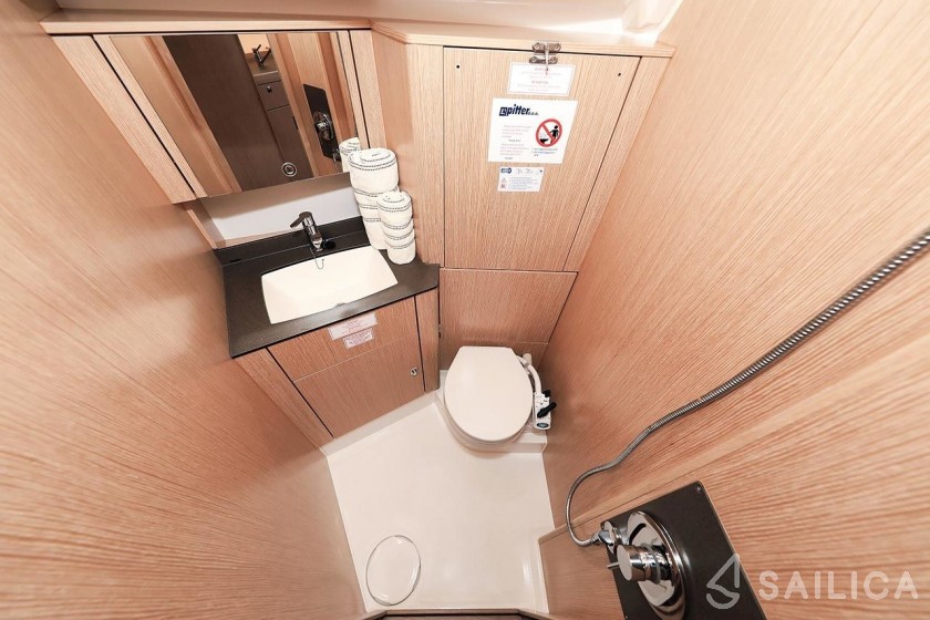 Bavaria 41 Cruiser - Yacht Charter Sailica