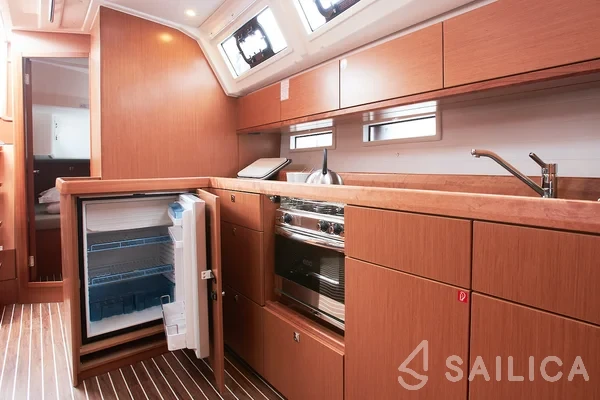 Bavaria 46 Cruiser - Yacht Charter Sailica