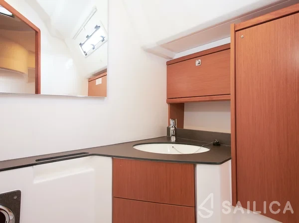 Bavaria 46 Cruiser - Yacht Charter Sailica