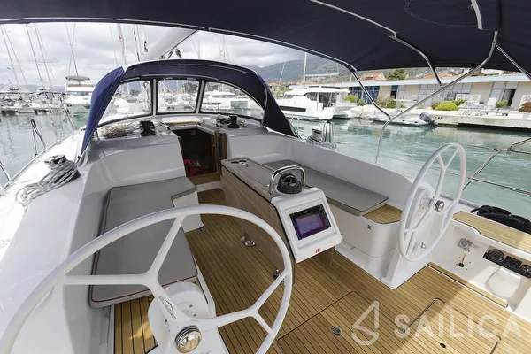 Bavaria 46 Cruiser - Yacht Charter Sailica