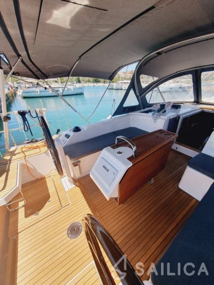 Bavaria C42 - Yacht Charter Sailica