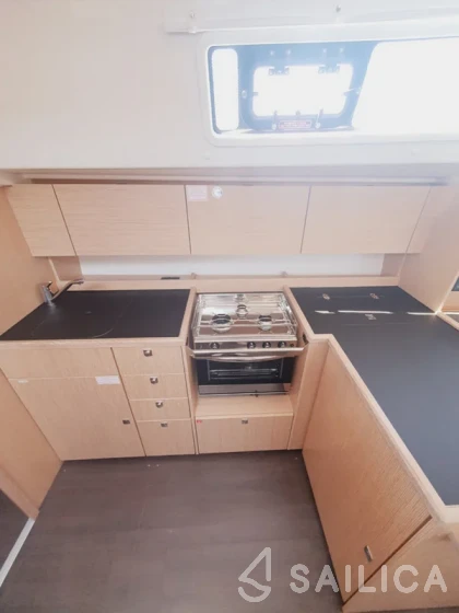 Bavaria C42 - Yacht Charter Sailica