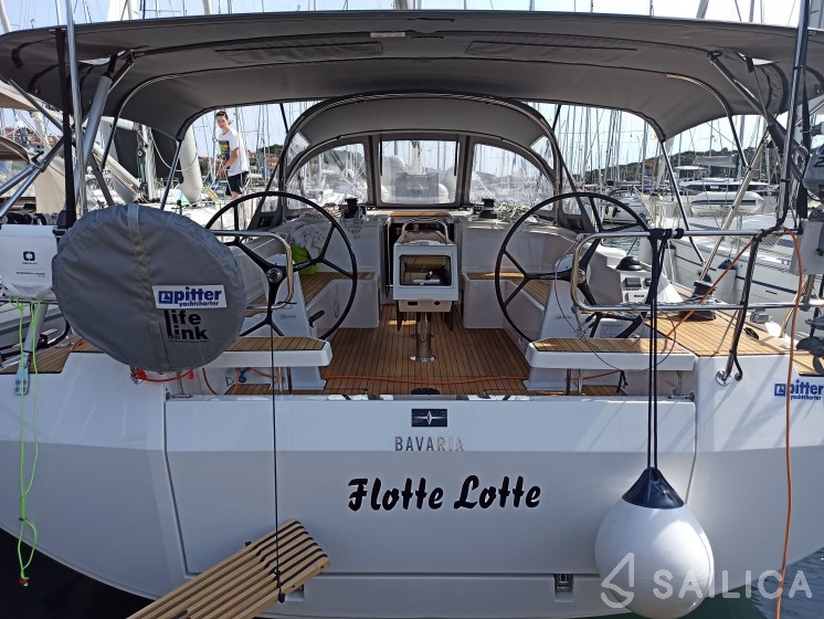 Bavaria C42 - Yacht Charter Sailica