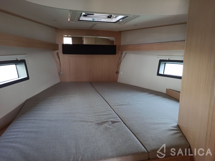 Bavaria C42 - Yacht Charter Sailica