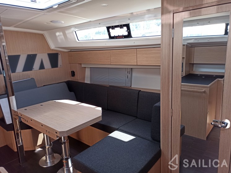 Bavaria C42 - Yacht Charter Sailica