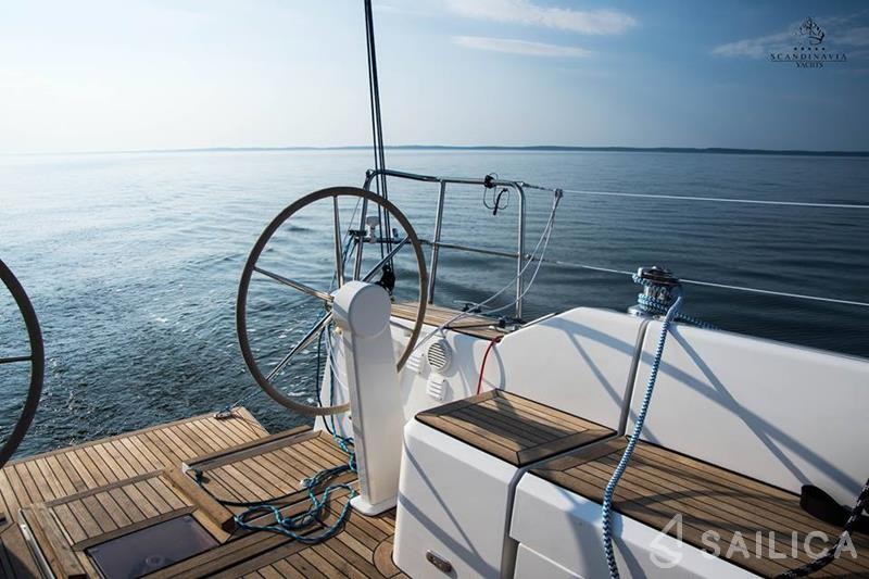 Scandinavia 35 - Yacht Charter Sailica