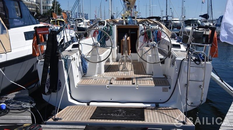 Scandinavia 35 - Yacht Charter Sailica