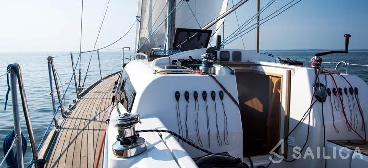 Scandinavia 35 - Yacht Charter Sailica
