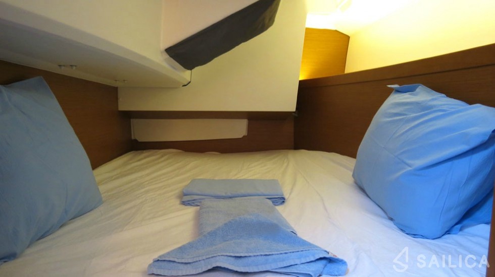 Sun Odyssey 349 - Yacht Charter Sailica