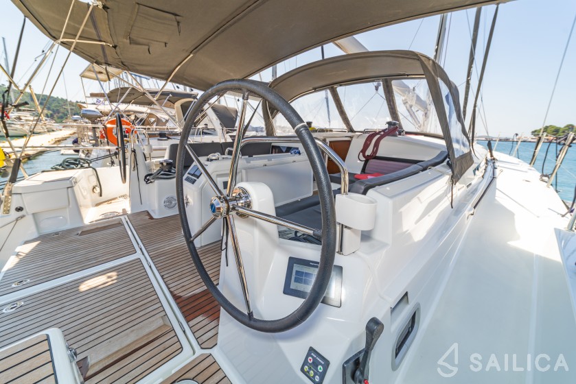 Sun Odyssey 490 - Yacht Charter Sailica