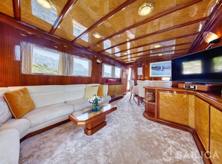 Motoryacht - Yacht Charter Sailica