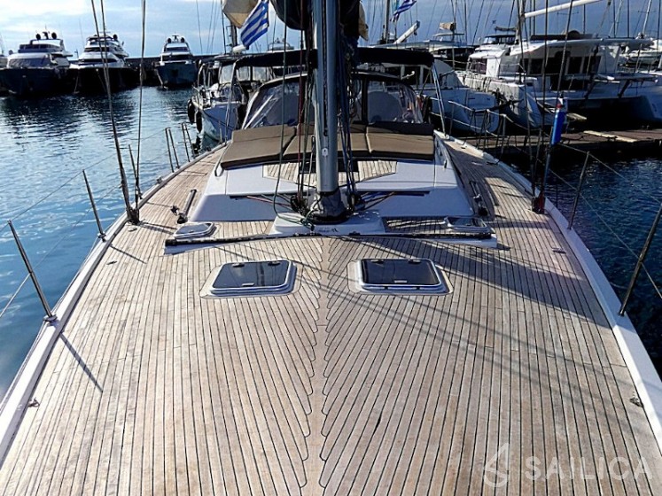 Hanse 540e - Yacht Charter Sailica