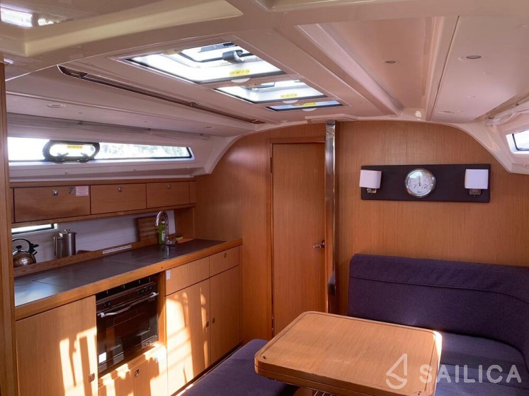 Bavaria 41 Cruiser - Yacht Charter Sailica