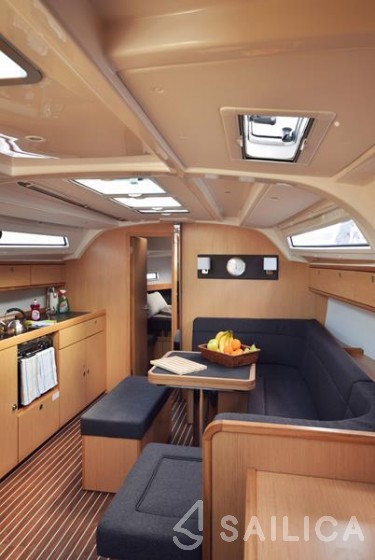 Bavaria 41 Cruiser - Yacht Charter Sailica
