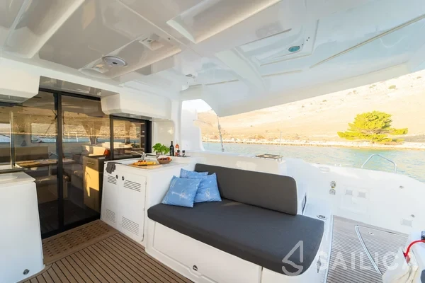 Lagoon 46  - Yacht Charter Sailica