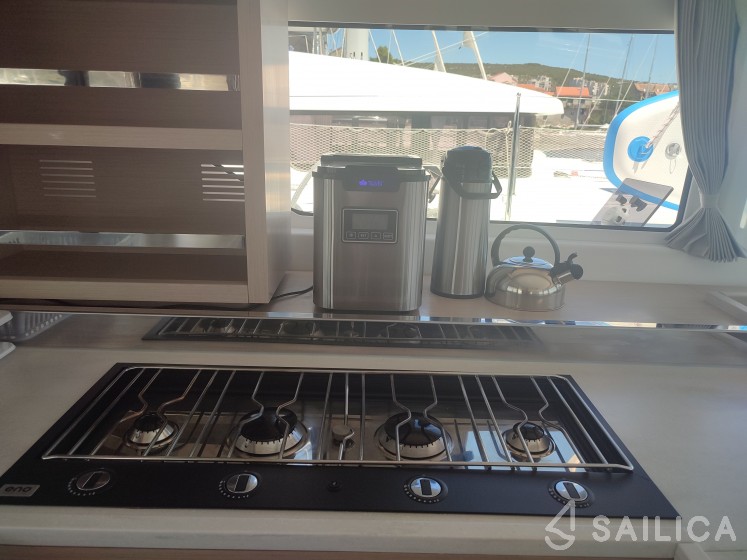 Lagoon 46  - Yacht Charter Sailica