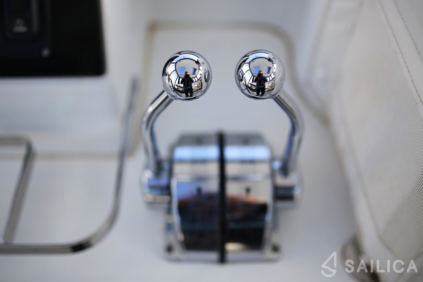Lagoon 42 - Yacht Charter Sailica