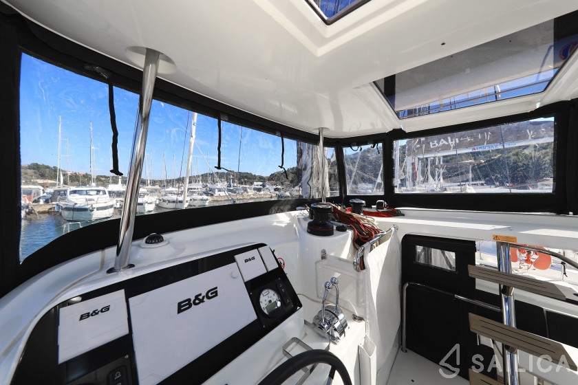 Lagoon 42 - Yacht Charter Sailica