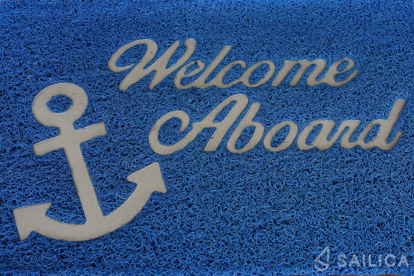 Lagoon 42 - Yacht Charter Sailica