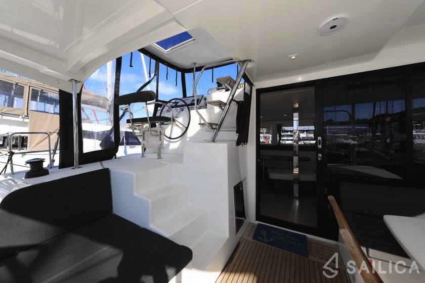 Lagoon 42 - Yacht Charter Sailica