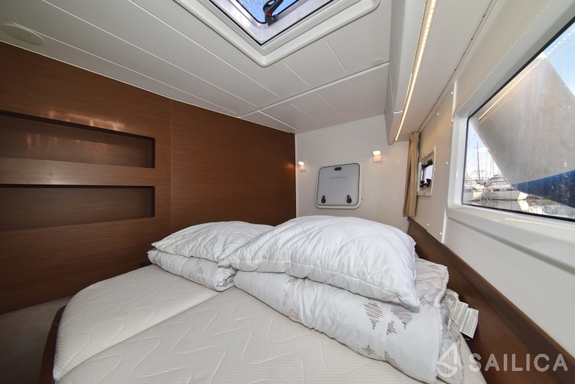 Lagoon 42 - Yacht Charter Sailica